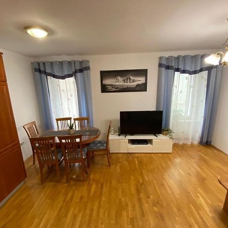 Shadi Apartment Koper Exteriör bild